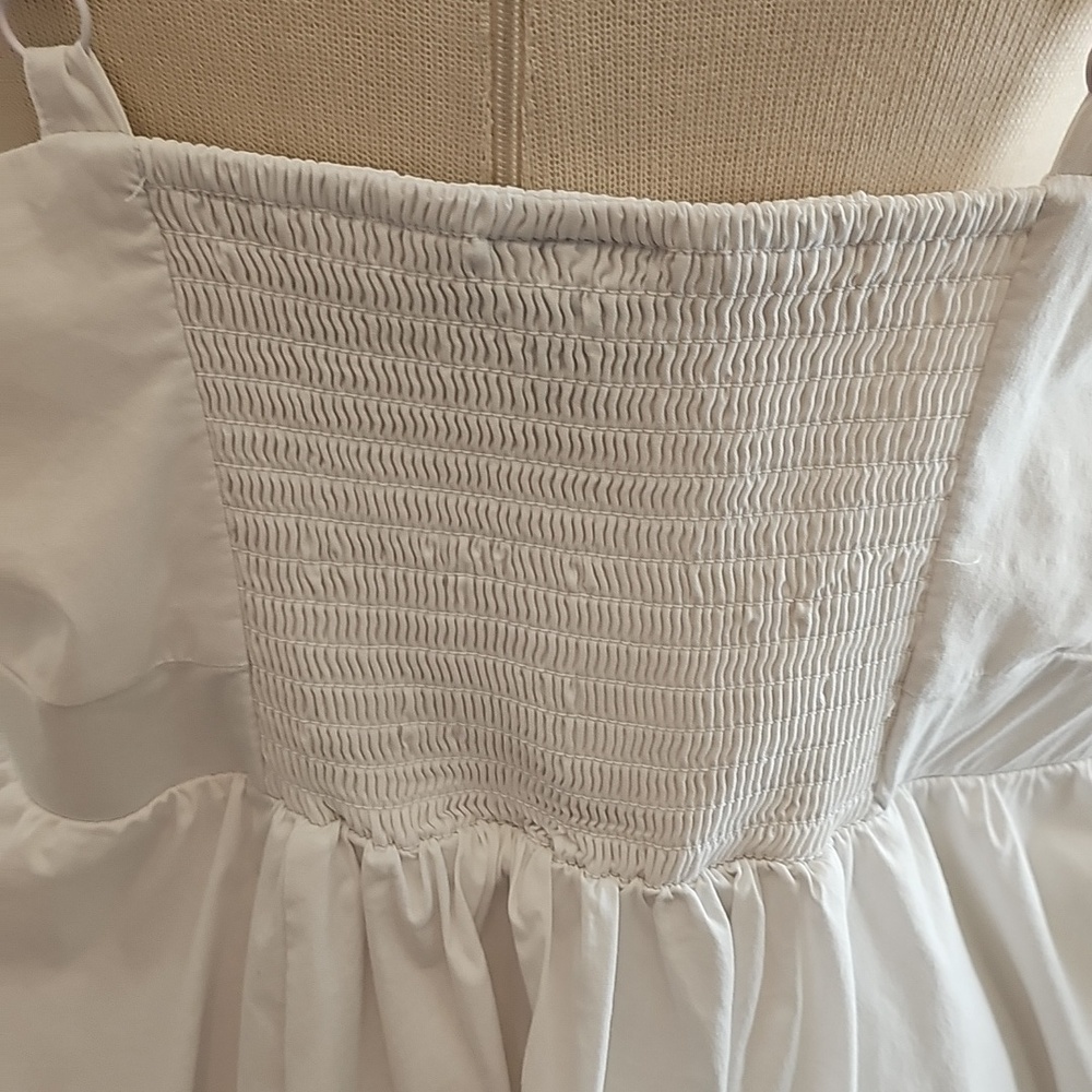 White Spaghetti Strap Tie-Front Skater Sundress. Torrid Size 1 Pluss Size. - Picture 4 of 8